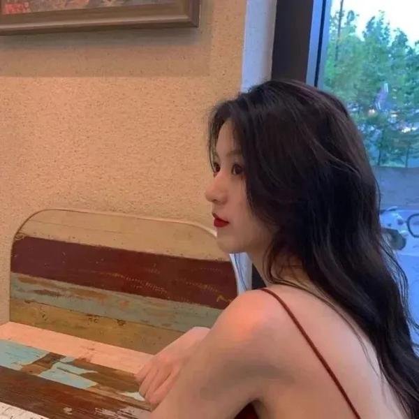 芙蓉春色
